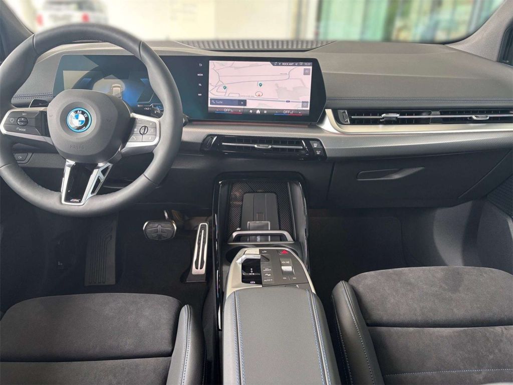 BMW 225