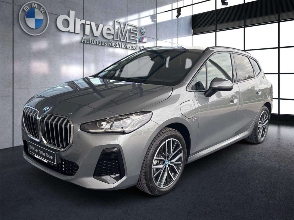 BMW 225