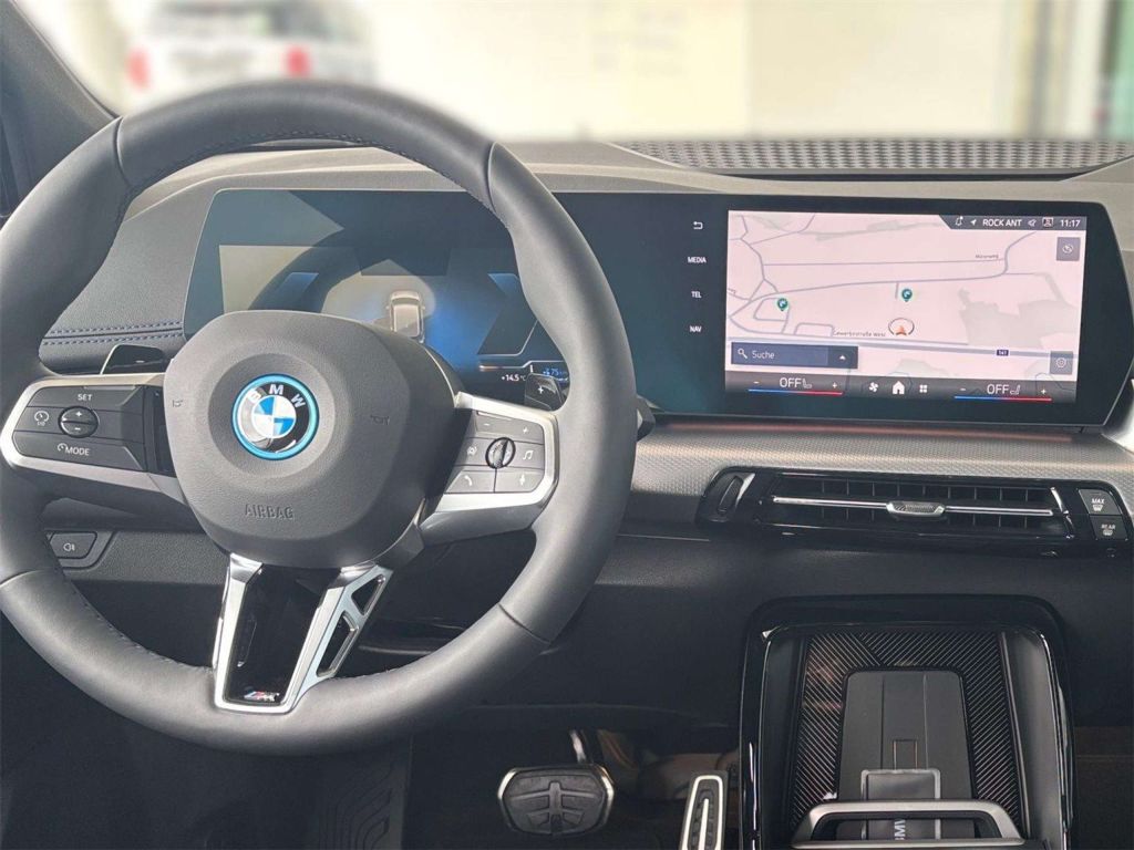BMW 225