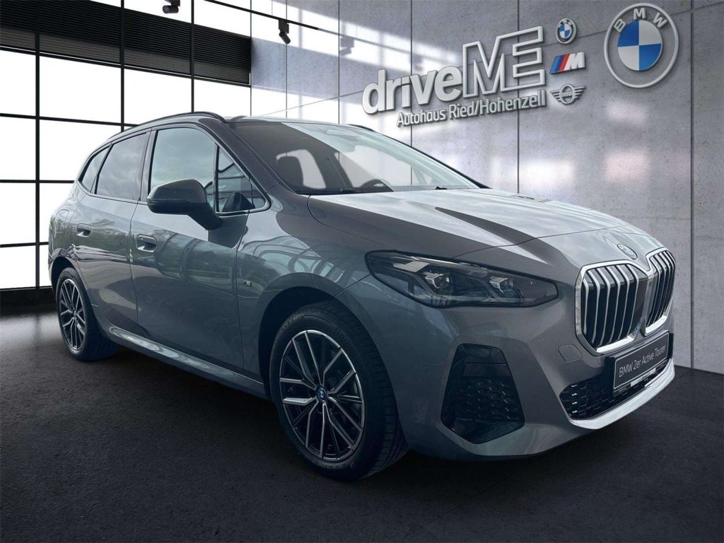 BMW 225