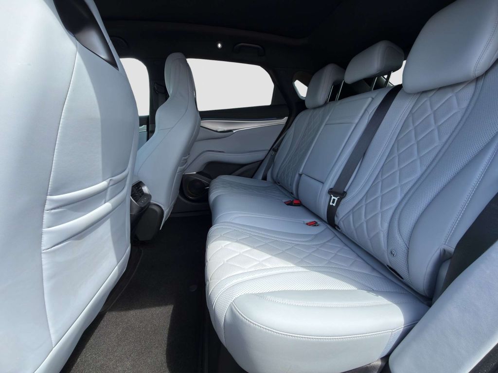 BYD Sealion 7
