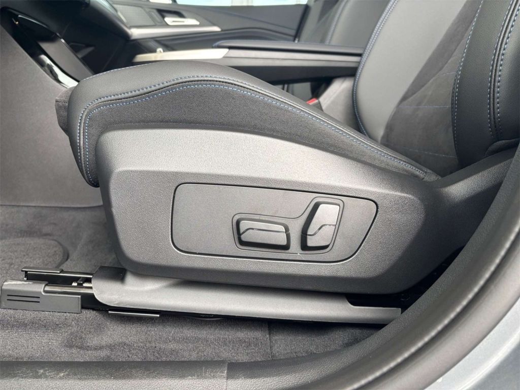 BMW 225