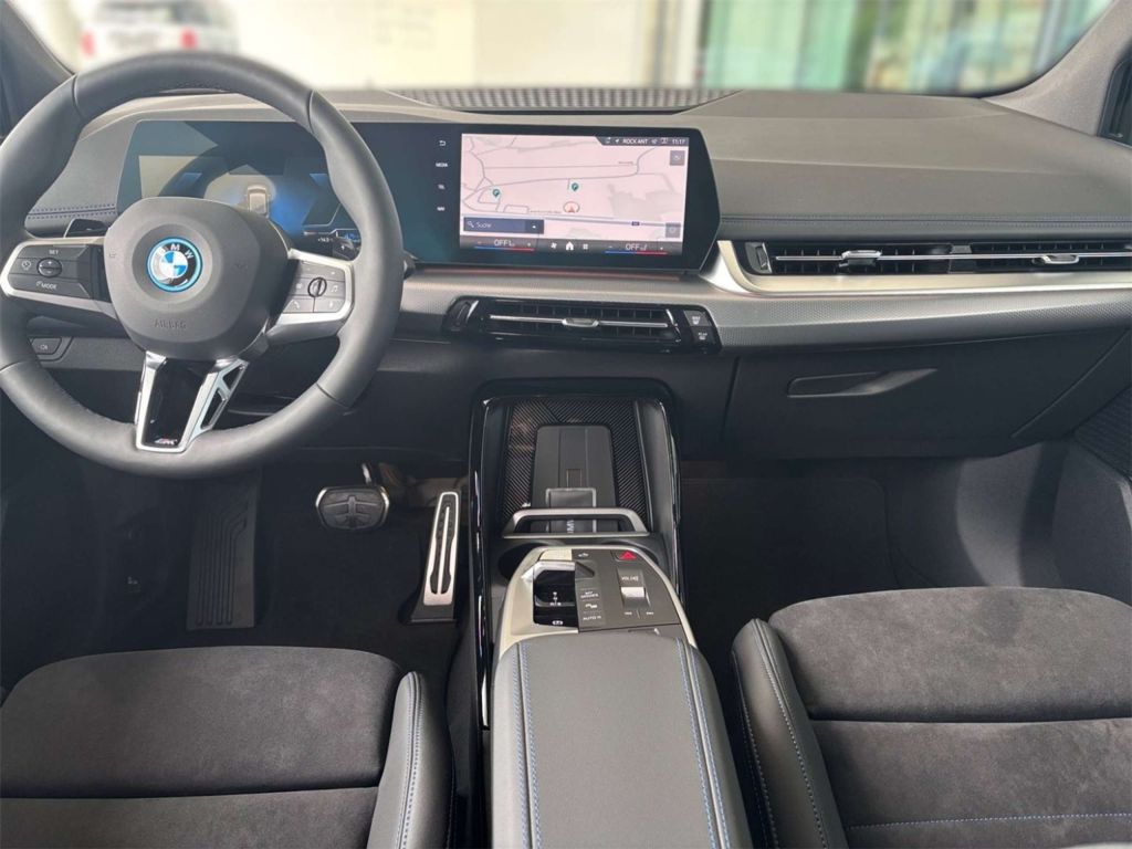 BMW 225