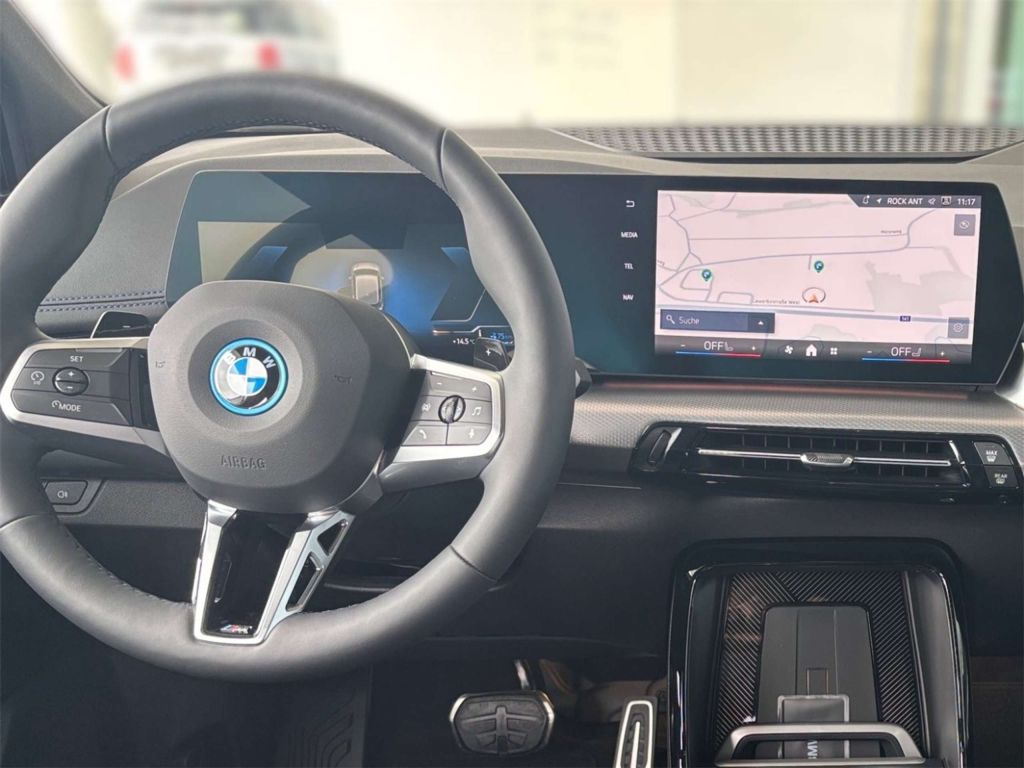 BMW 225