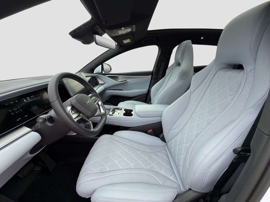 BYD Sealion 7