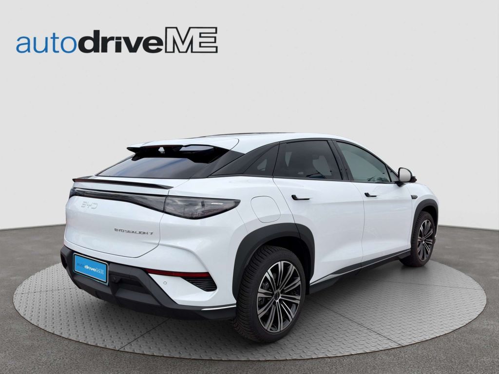BYD Sealion 7
