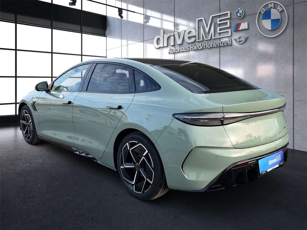 BYD Seal