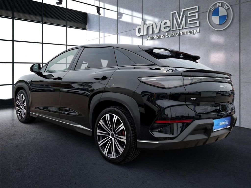 BYD Sealion 7