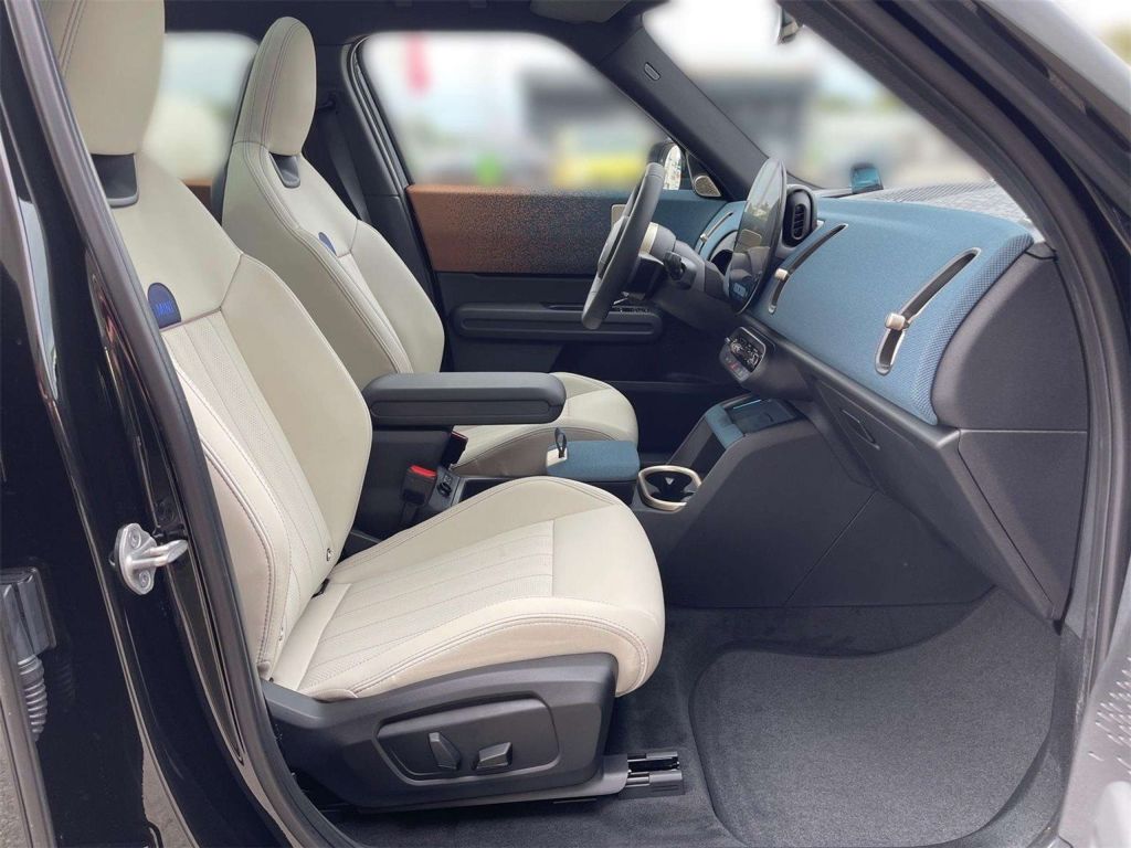 MINI Countryman E