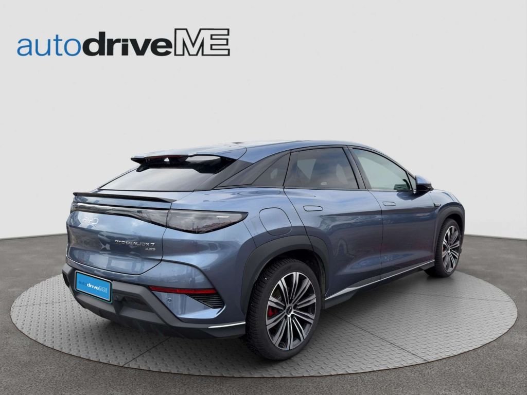 BYD Sealion 7