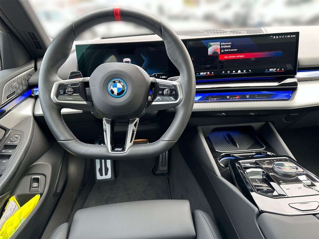 BMW i5