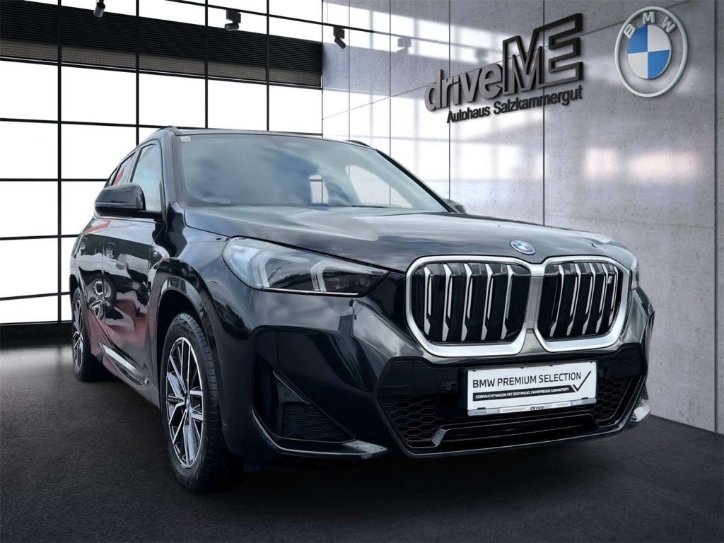 BMW iX1