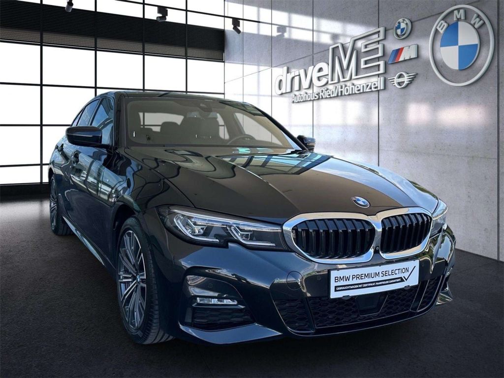 BMW 330