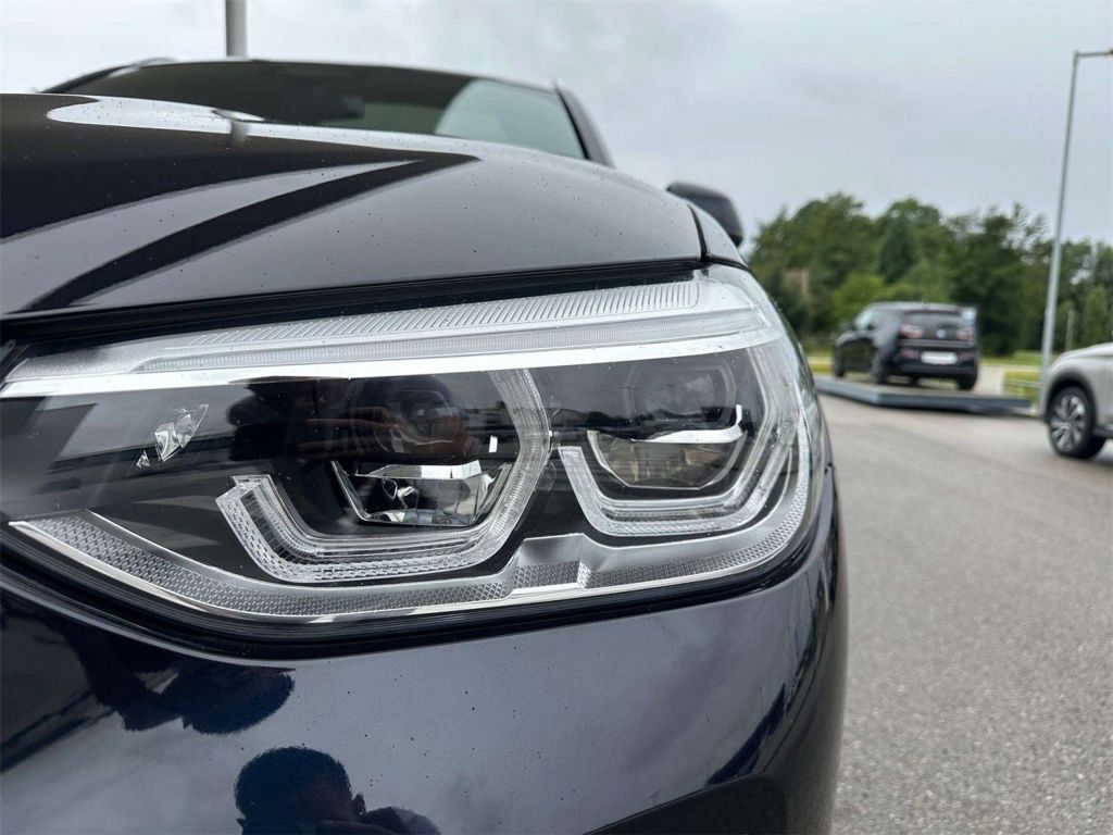 BMW iX3