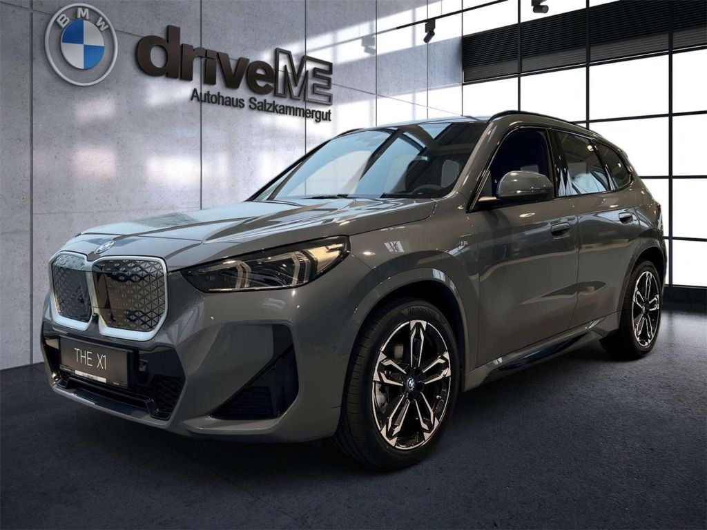 BMW iX1