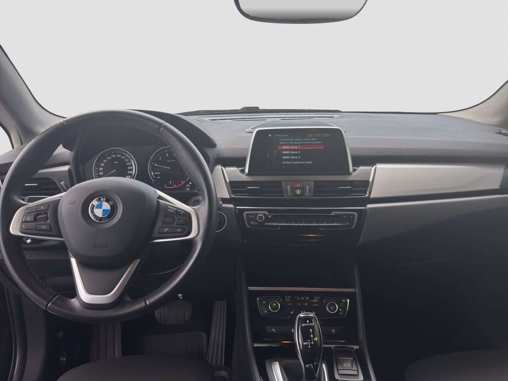 BMW 218