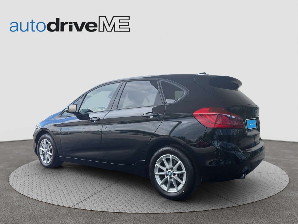 BMW 218