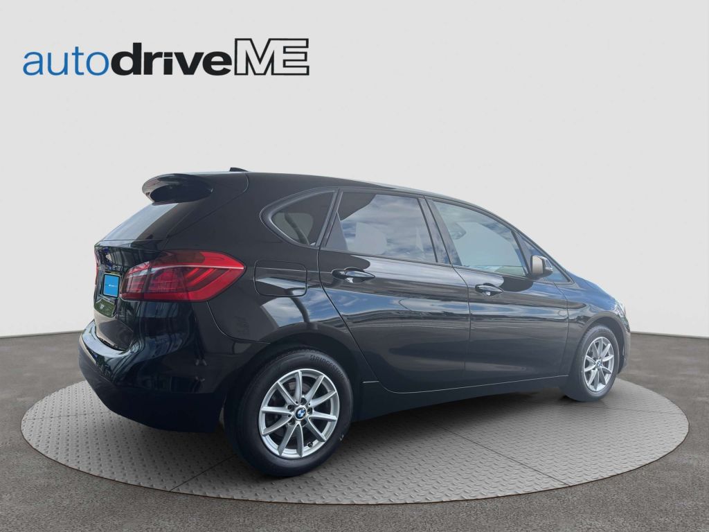 BMW 218