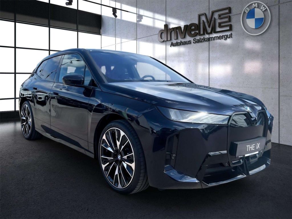 BMW iX