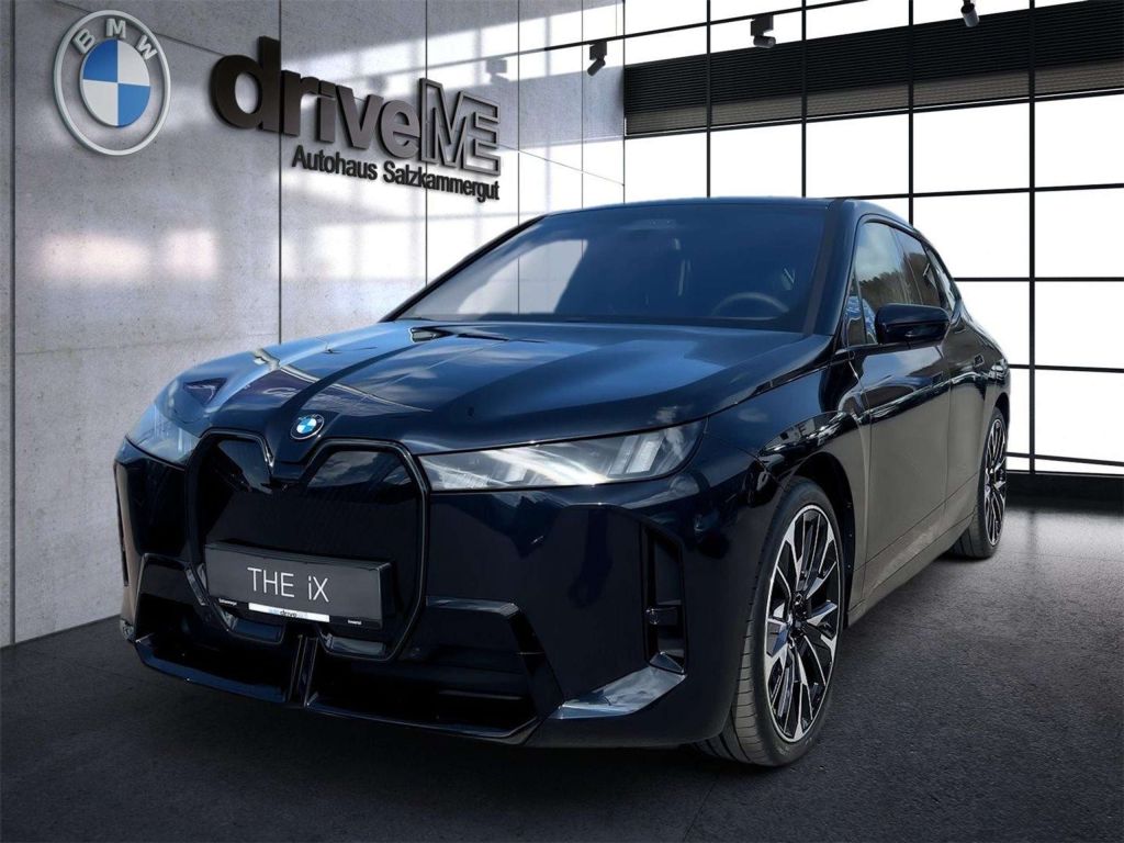 BMW iX