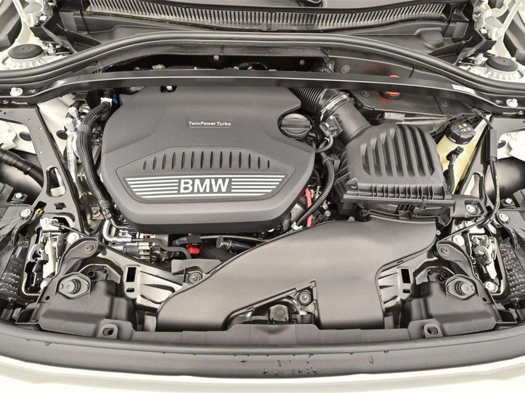 BMW 218