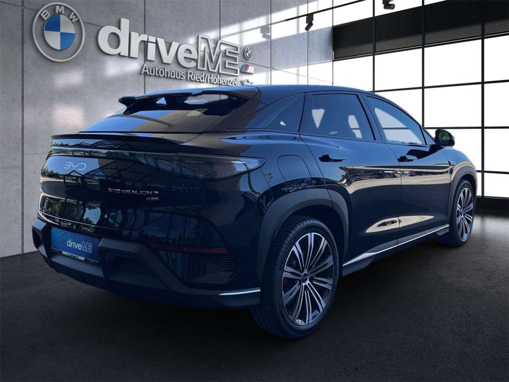 BYD Sealion 7