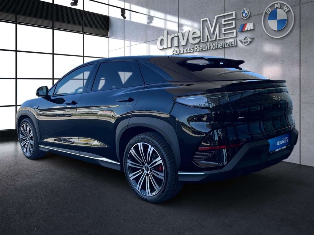 BYD Sealion 7