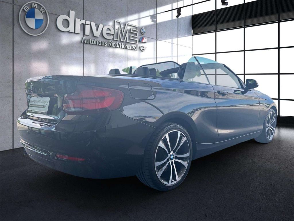 BMW 218