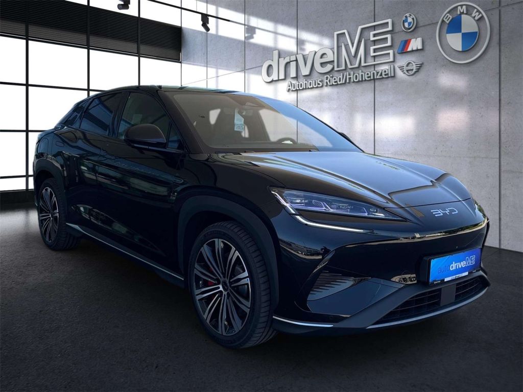 BYD Sealion 7