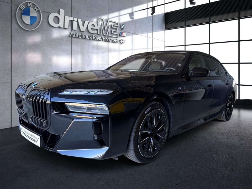 BMW i7