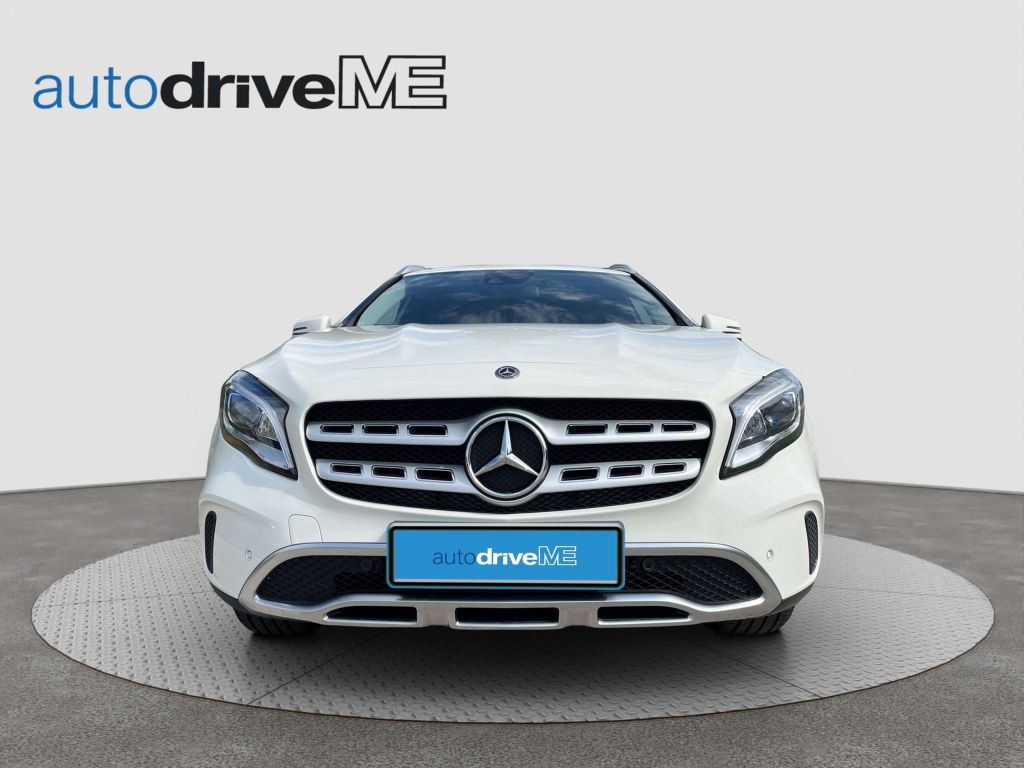 Mercedes-Benz GLA 200