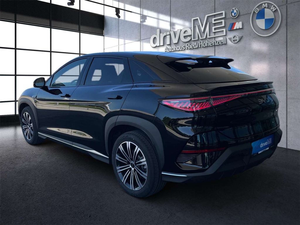 BYD Sealion 7
