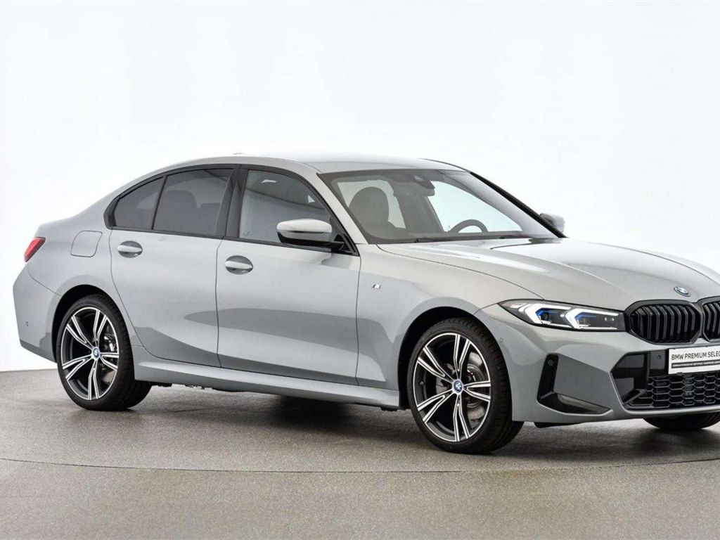 BMW 330