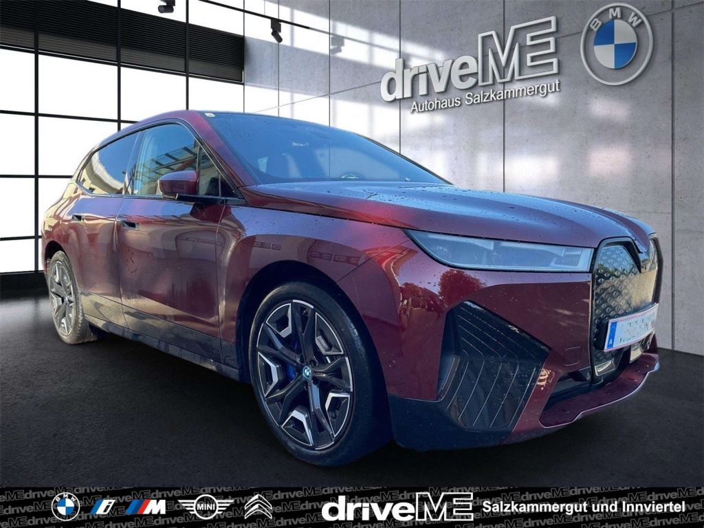 BMW iX
