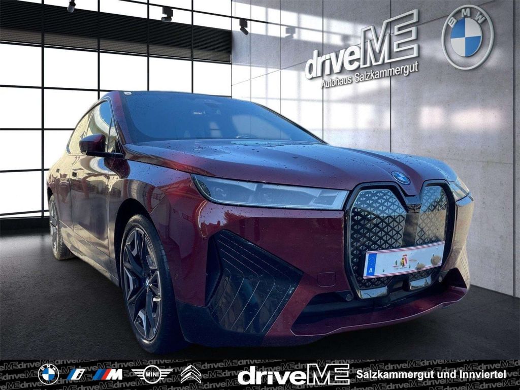 BMW iX