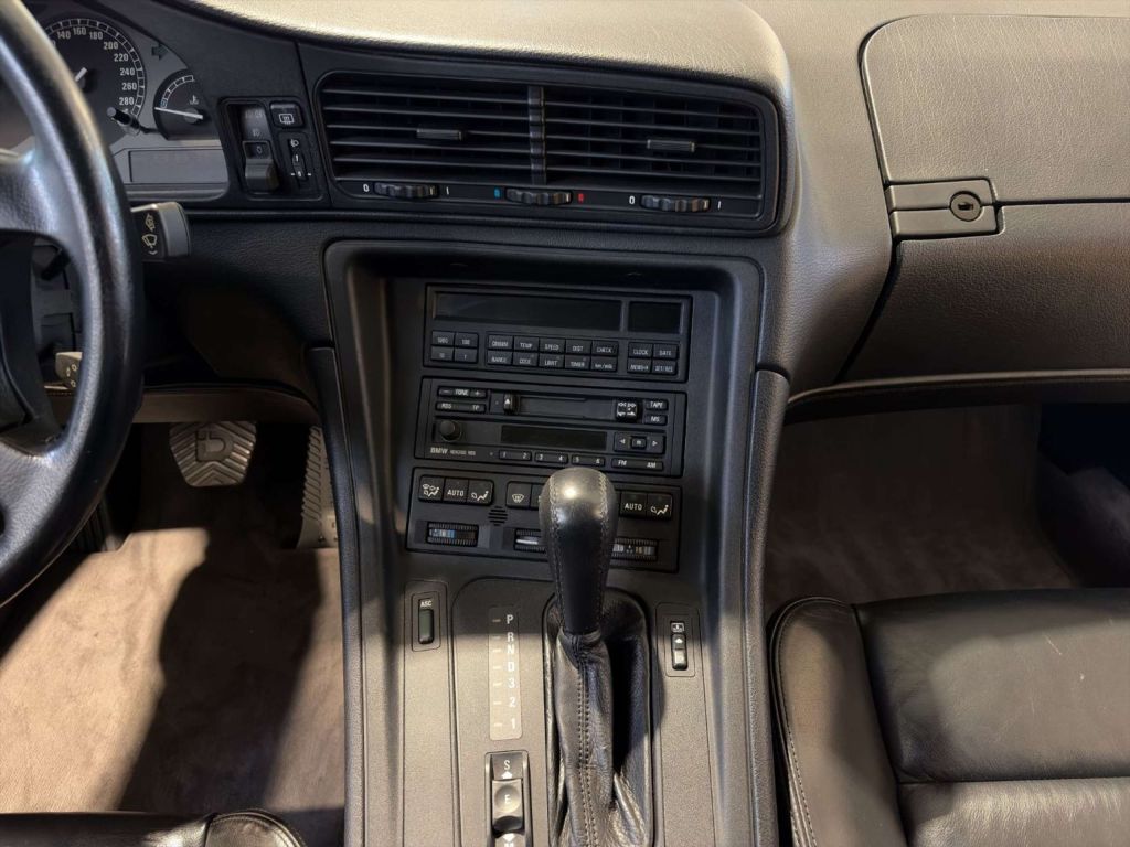 BMW 850