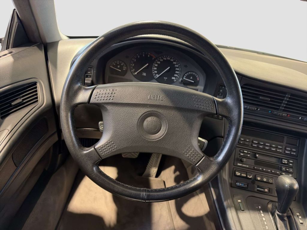 BMW 850