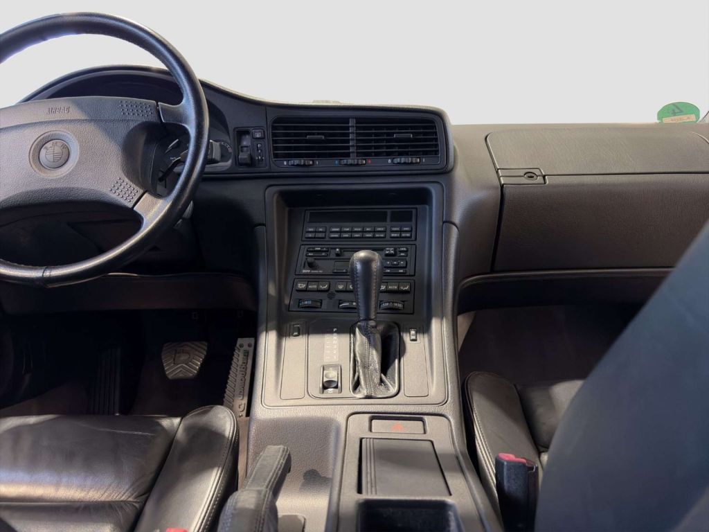 BMW 850