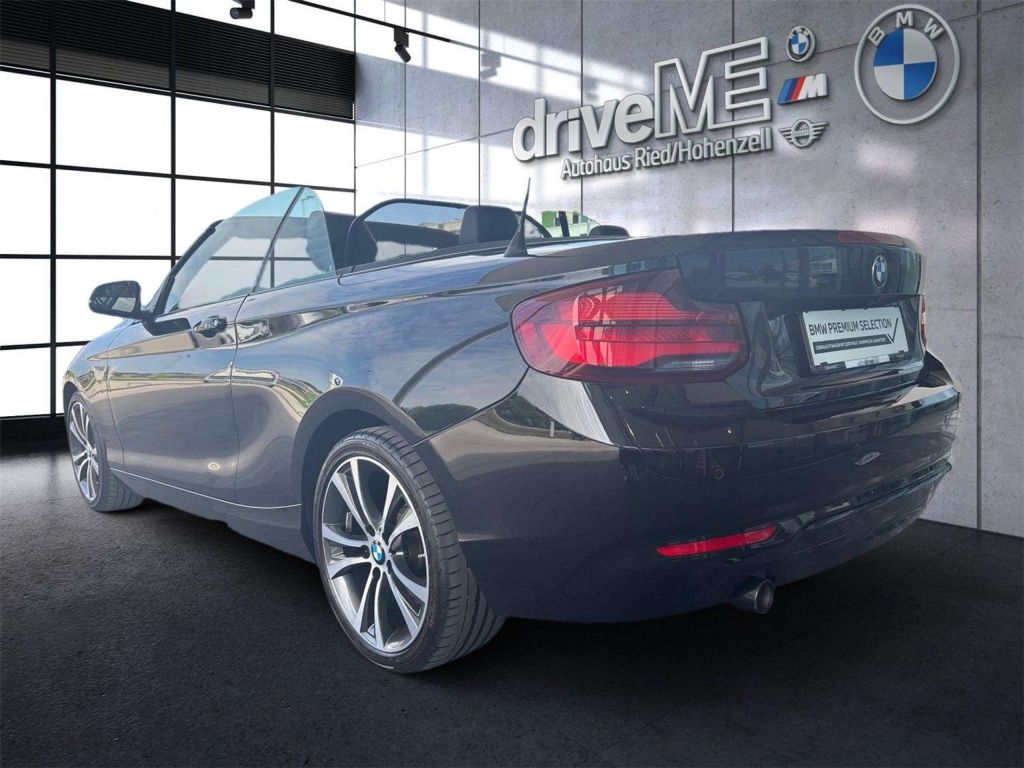 BMW 218