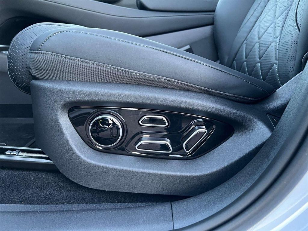 BYD Sealion 7
