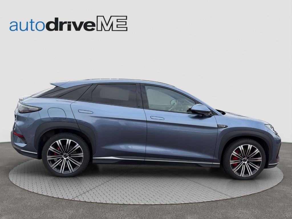 BYD Sealion 7