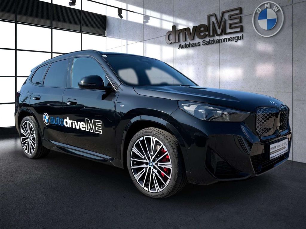 BMW iX1