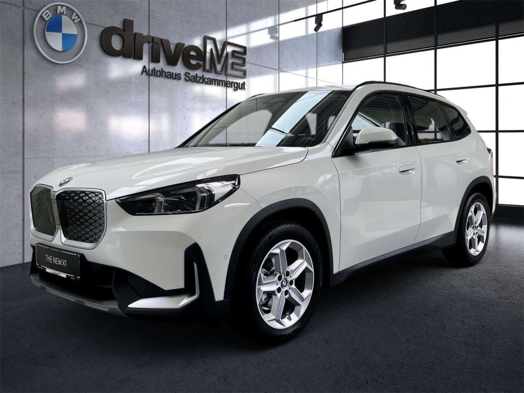 BMW iX1