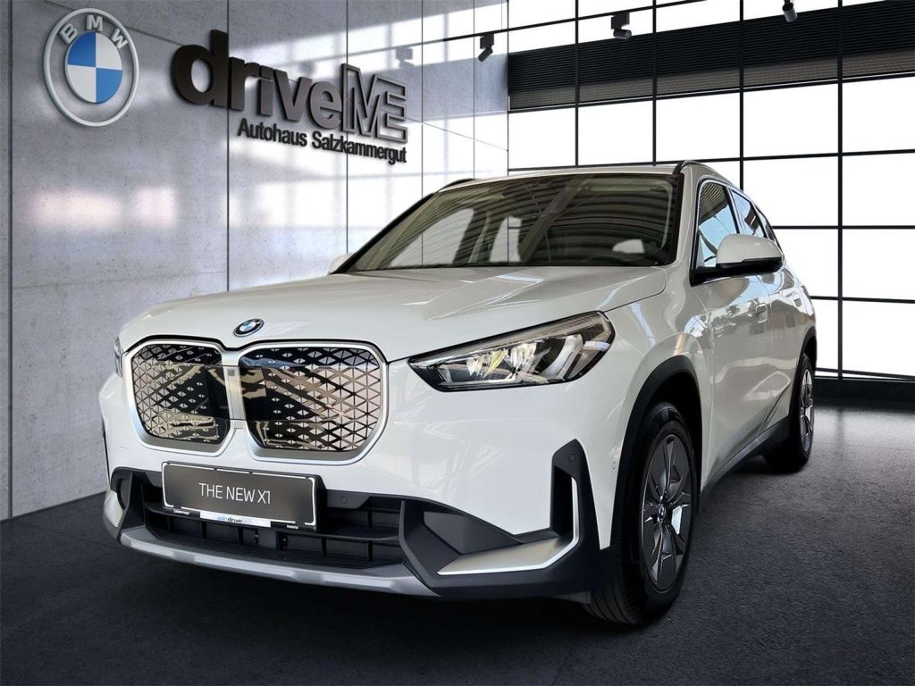 BMW iX1