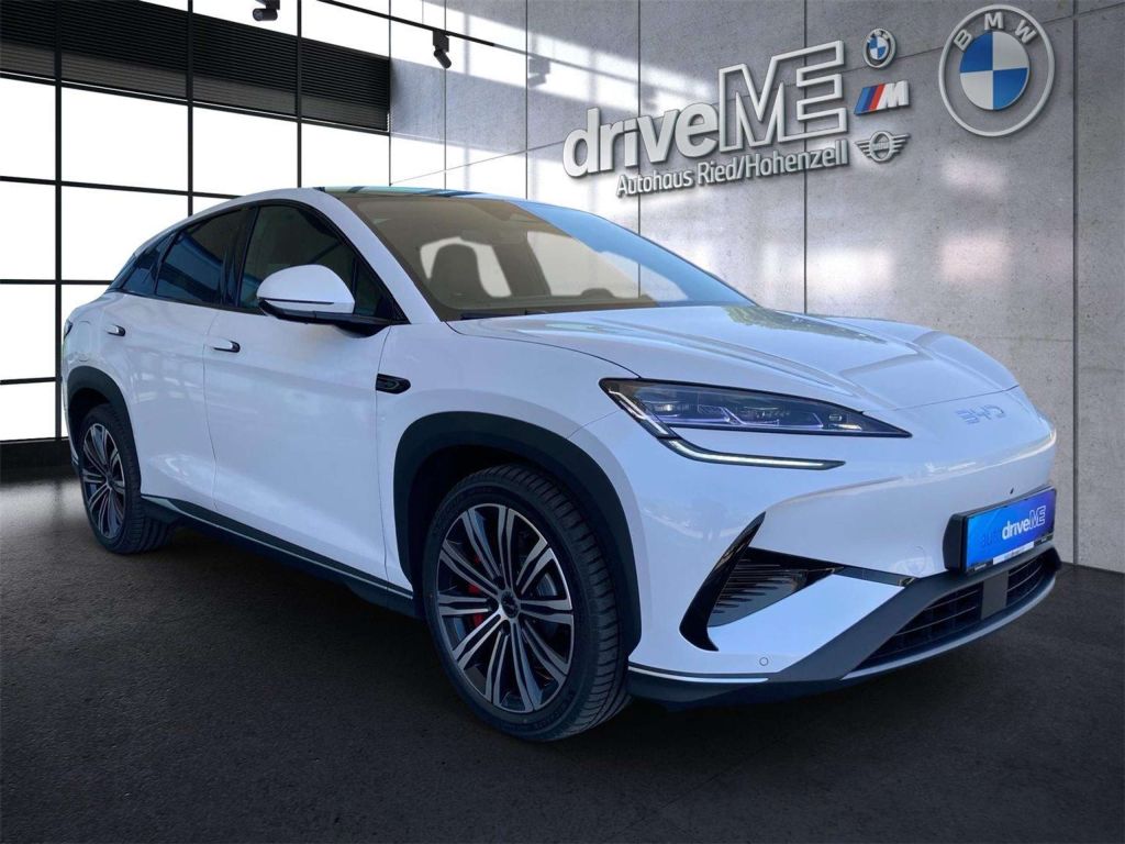 BYD Sealion 7