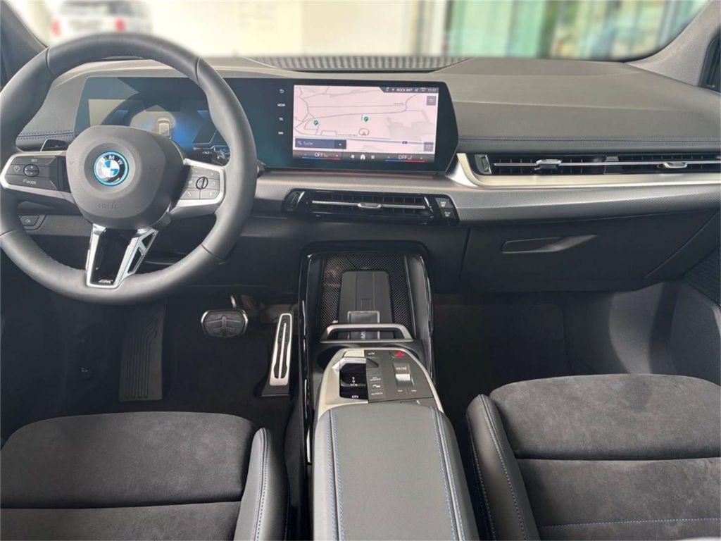 BMW 225