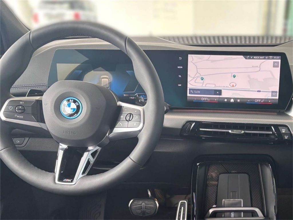 BMW 225
