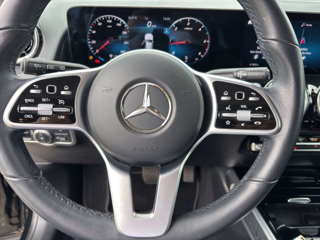 Mercedes-Benz GLB 200
