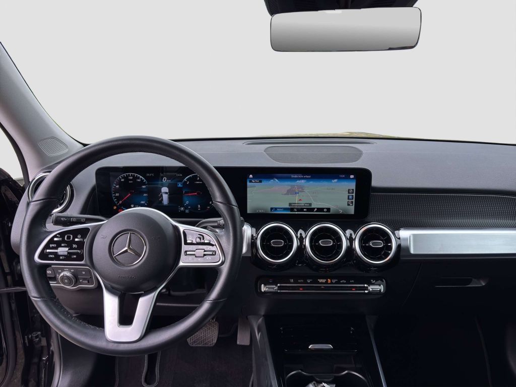 Mercedes-Benz GLB 200