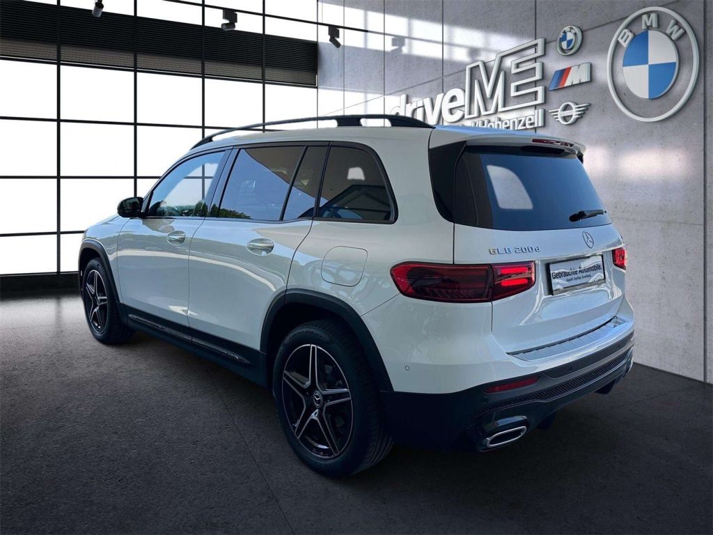 Mercedes-Benz GLB 200